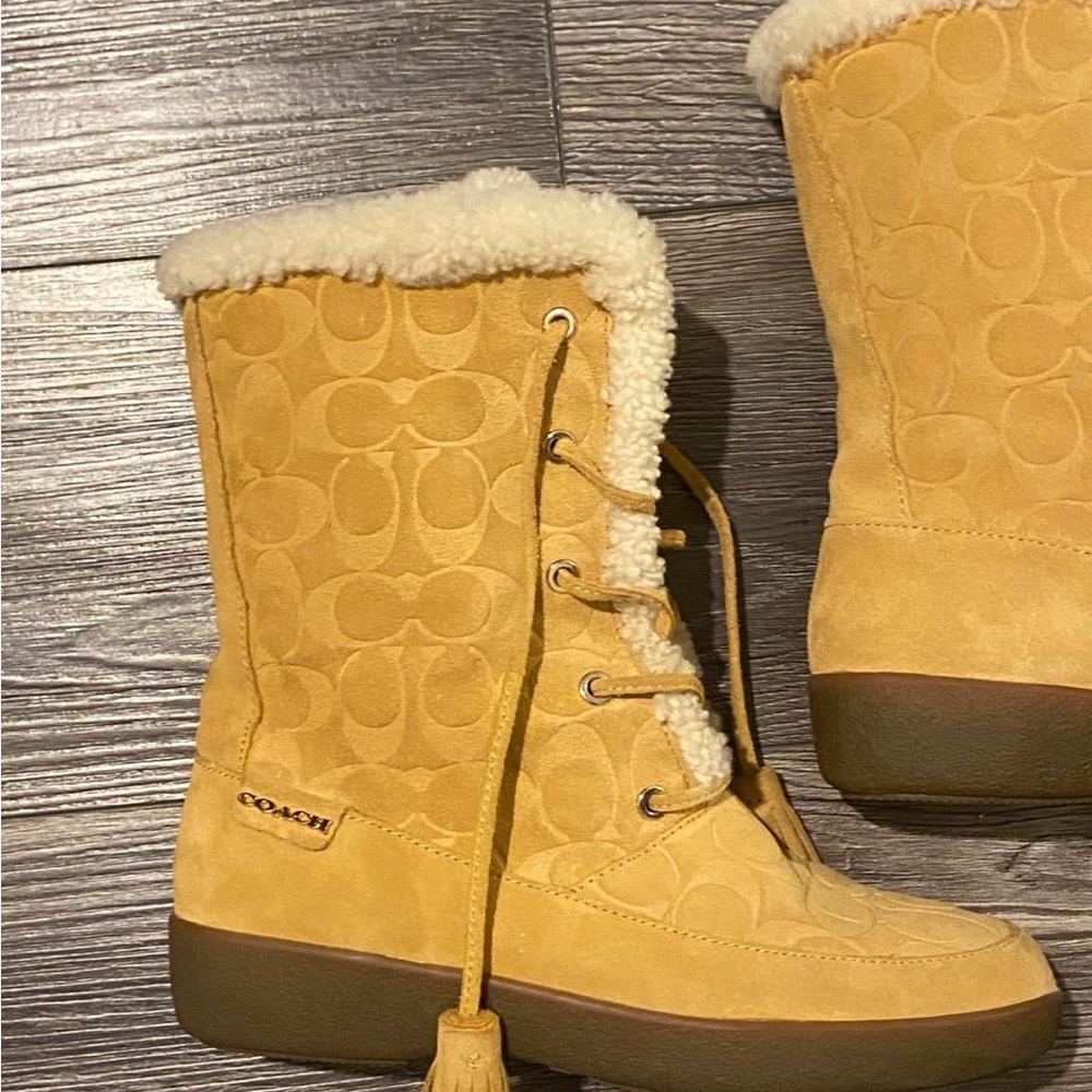 Women’s Suede Coach Boots - Picture 3 of 9